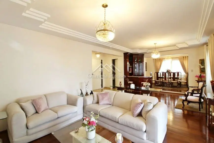 Foto 1 de Apartamento com 3 Quartos para alugar, 210m² em Moema, São Paulo