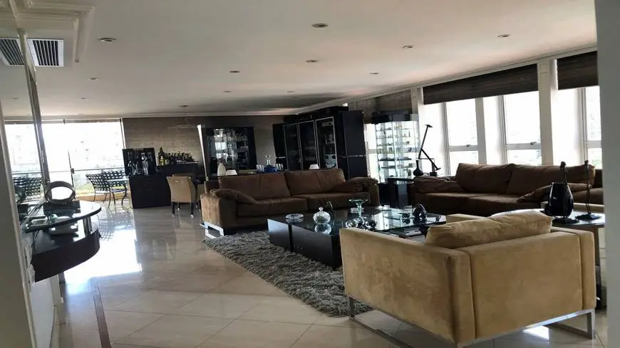 Foto 1 de Apartamento com 4 Quartos à venda, 400m² em Vila Cordeiro, São Paulo