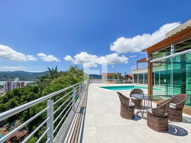 Foto 1 de Casa com 3 Quartos à venda, 765m² em Centro, Florianópolis
