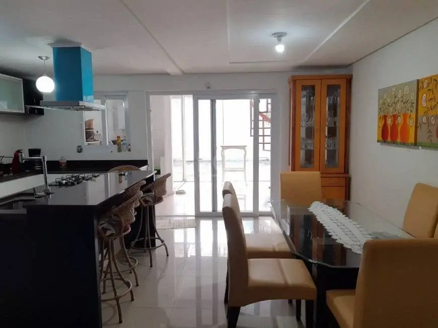 Foto 5 de Casa com 3 Quartos à venda, 166m² em Espiríto Santo, Porto Alegre