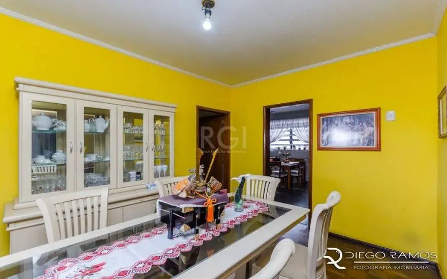 Foto 5 de Casa com 3 Quartos à venda, 243m² em Jardim Lindóia, Porto Alegre