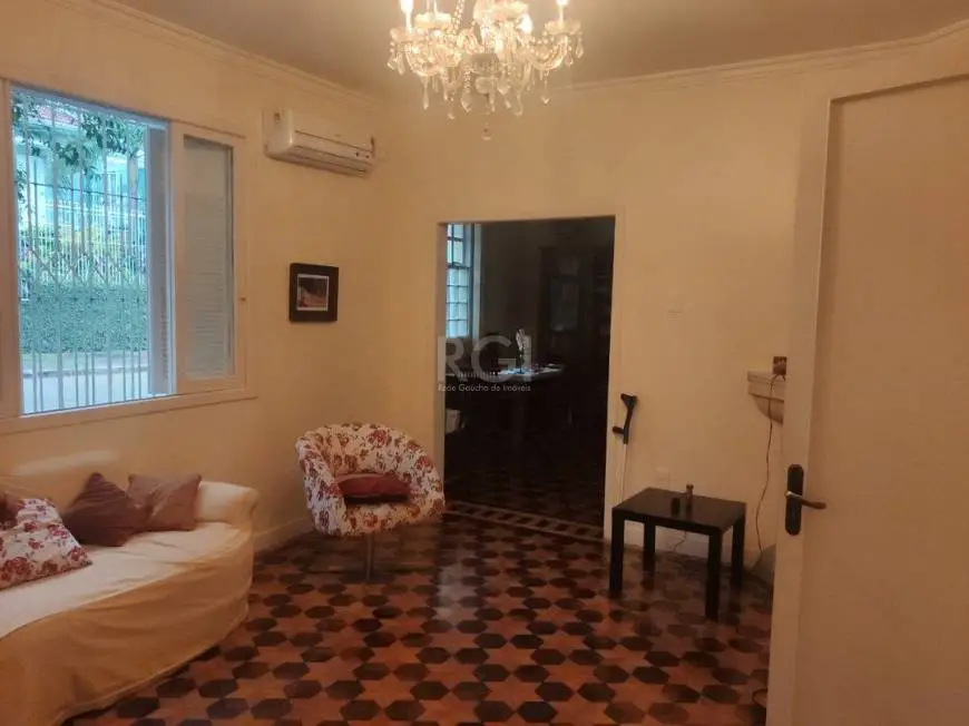 Foto 3 de Casa com 3 Quartos à venda, 205m² em Santo Antônio, Porto Alegre