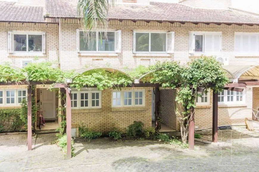 Foto 3 de Casa com 3 Quartos à venda, 208m² em Tristeza, Porto Alegre
