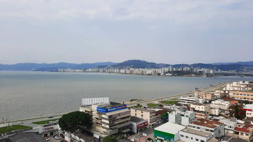 Foto 2 de Cobertura com 3 Quartos à venda, 340m² em Estreito, Florianópolis