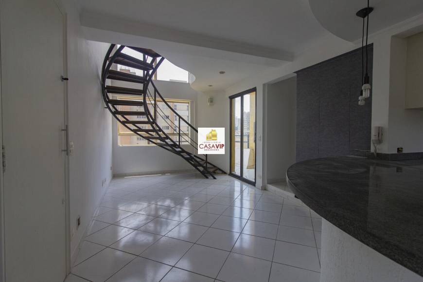 Foto 1 de Apartamento com 1 Quarto à venda, 68m² em Vila Suzana, São Paulo