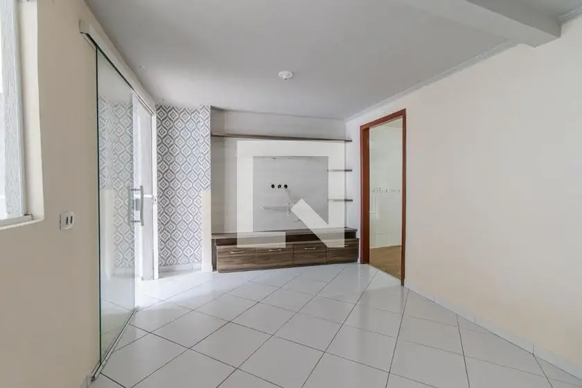 Foto 3 de Casa com 2 Quartos para alugar, 78m² em Cidade Industrial, Curitiba