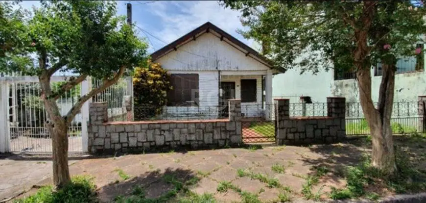 Foto 1 de Casa com 2 Quartos à venda, 300m² em Jardim São Pedro, Porto Alegre