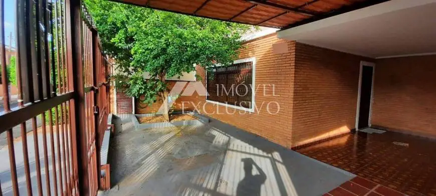 Foto 1 de Casa com 3 Quartos para alugar, 250m² em Vila Tibério, Ribeirão Preto