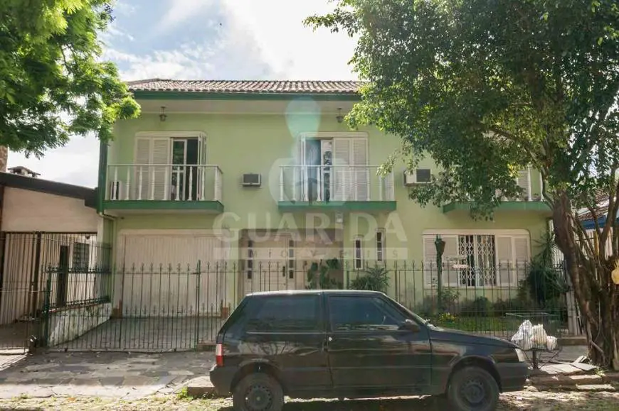Foto 1 de Casa com 5 Quartos à venda, 378m² em Nonoai, Porto Alegre