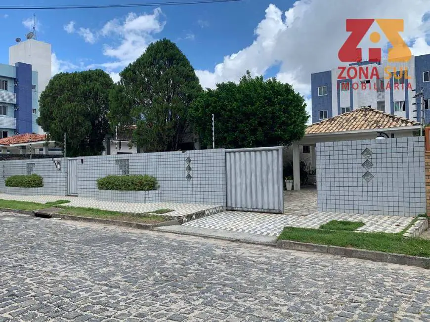Foto 1 de Casa de Condomínio com 4 Quartos à venda, 280m² em Cristo Redentor, João Pessoa
