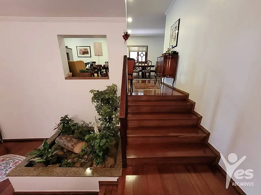 Foto 2 de Sobrado com 3 Quartos à venda, 320m² em Jardim Bela Vista, Santo André
