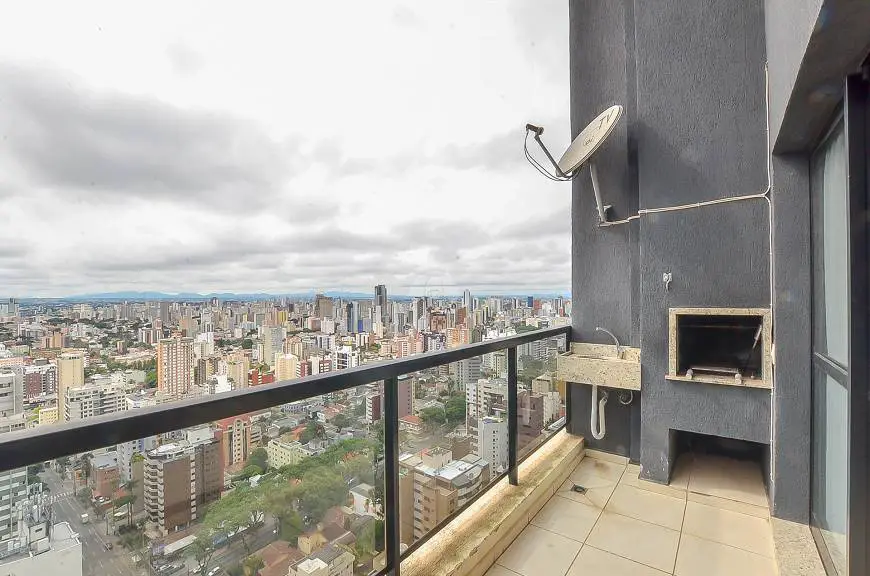 Foto 4 de Apartamento com 1 Quarto à venda, 73m² em Champagnat, Curitiba