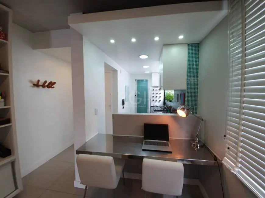 Foto 4 de Apartamento com 1 Quarto à venda, 40m² em Rio Branco, Porto Alegre