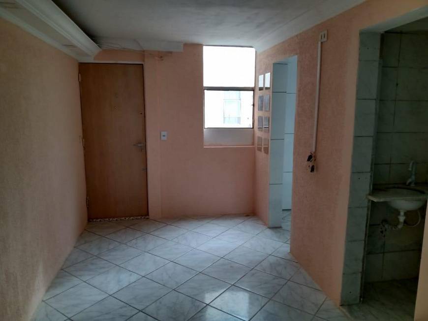 Foto 1 de Apartamento com 2 Quartos à venda, 33m² em Conjunto Habitacional Presidente Castelo Branco, Carapicuíba