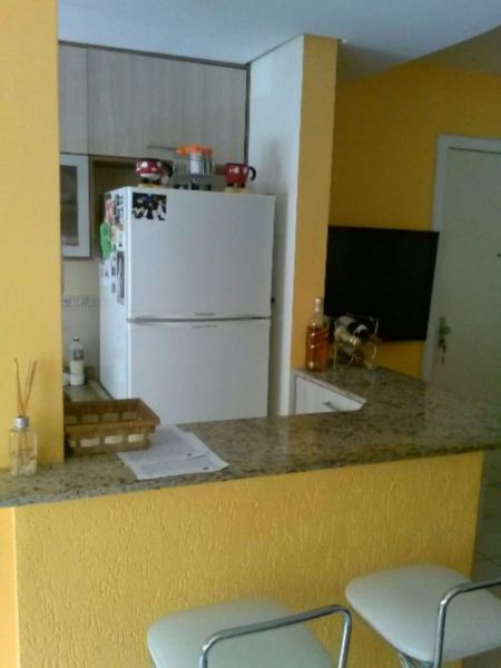 Foto 3 de Apartamento com 2 Quartos à venda, 55m² em Guarujá, Porto Alegre