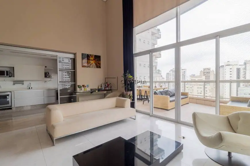 Foto 3 de Apartamento com 2 Quartos à venda, 198m² em Vila Nova Conceição, São Paulo