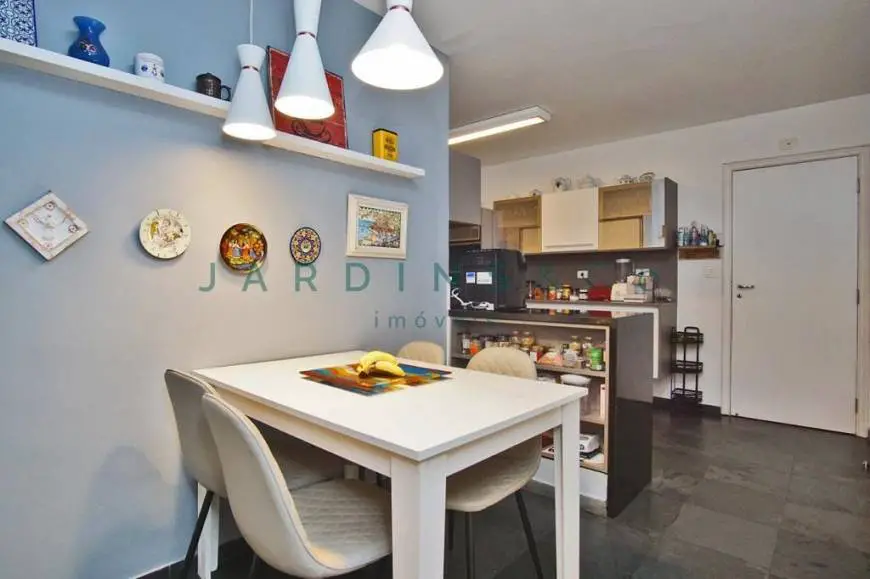 Foto 3 de Apartamento com 4 Quartos à venda, 166m² em Jardim América, São Paulo