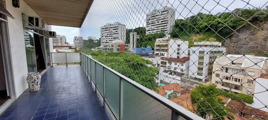 Foto 1 de Apartamento com 4 Quartos à venda, 170m² em Laranjeiras, Rio de Janeiro