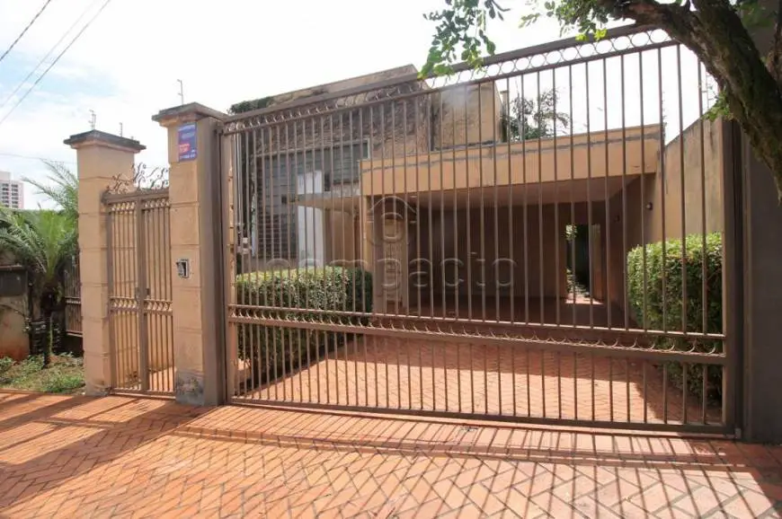 Foto 1 de Casa com 3 Quartos à venda, 200m² em Jardim Pinheiros, São José do Rio Preto