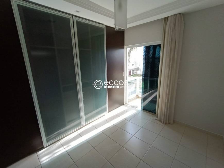 Foto 4 de Casa de Condomínio com 3 Quartos para alugar, 250m² em Aclimacao, Uberlândia