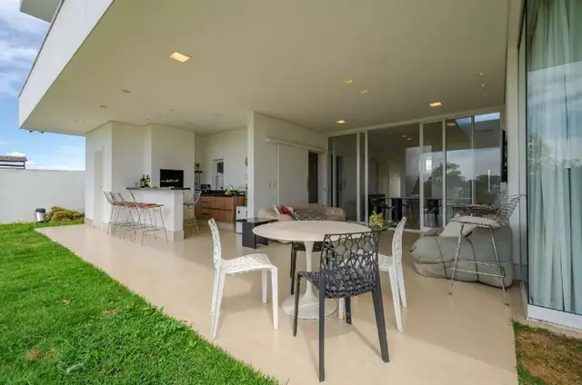 Foto 2 de Casa de Condomínio com 4 Quartos à venda, 340m² em Setor Habitacional Tororo, Brasília