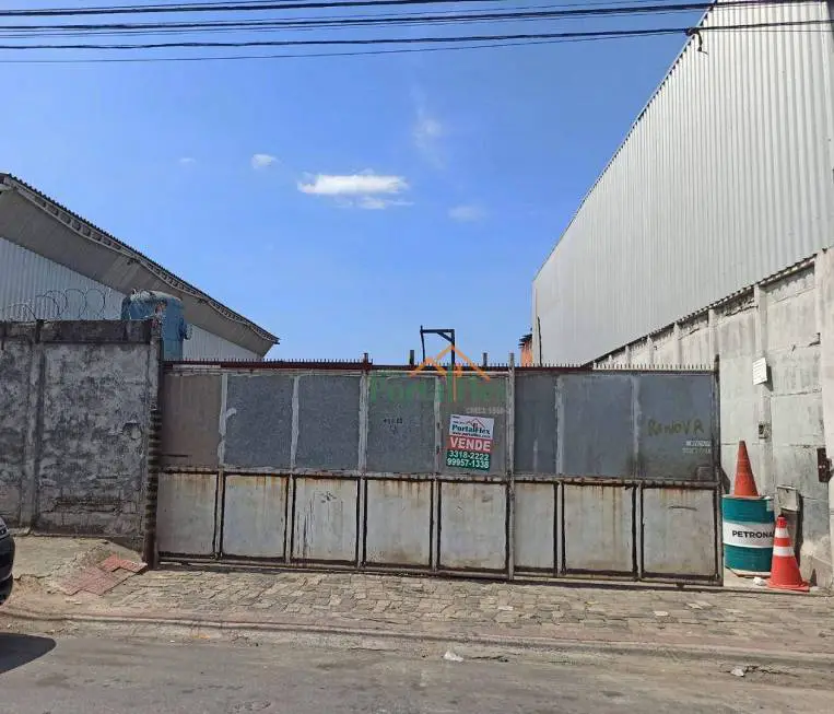 Foto 1 de Lote/Terreno à venda, 390m² em São Diogo I, Serra