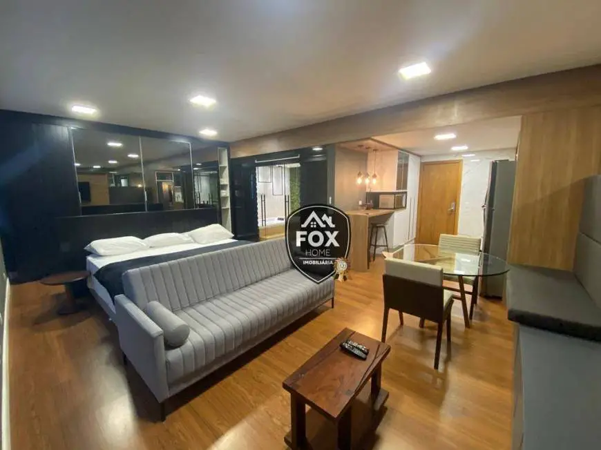 Foto 1 de Apartamento com 1 Quarto para alugar, 60m² em Centro, Curitiba