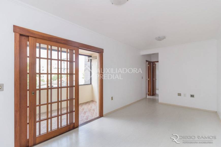 Foto 1 de Apartamento com 2 Quartos para alugar, 90m² em Cavalhada, Porto Alegre
