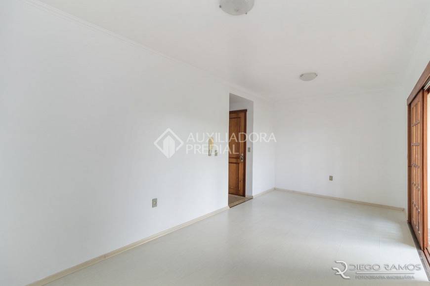 Foto 4 de Apartamento com 2 Quartos para alugar, 90m² em Cavalhada, Porto Alegre