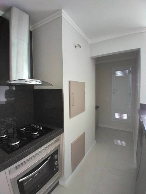 Foto 3 de Apartamento com 2 Quartos à venda, 66m² em Nacoes, Balneário Camboriú