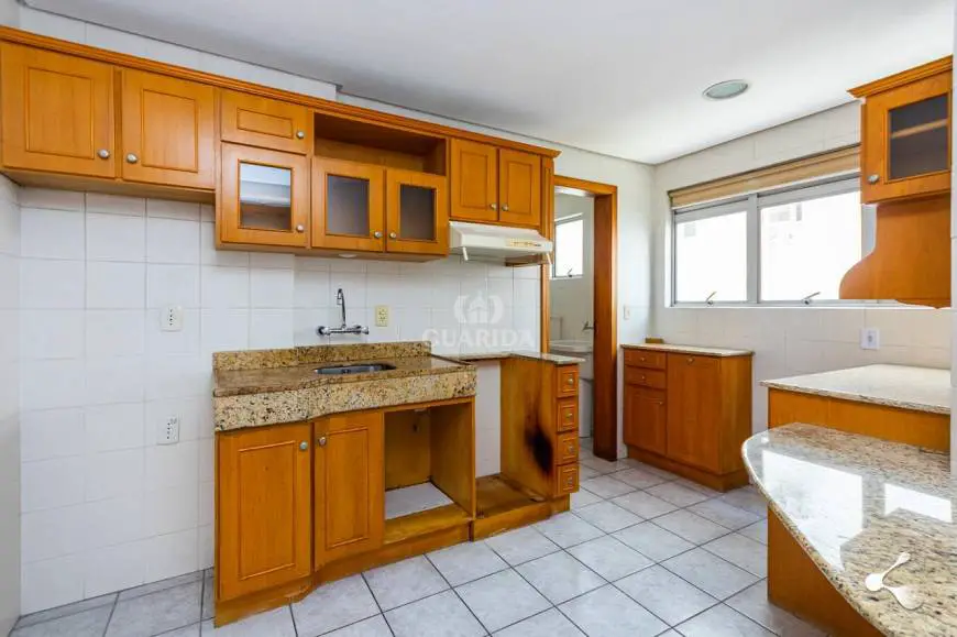 Foto 3 de Apartamento com 3 Quartos para alugar, 89m² em Azenha, Porto Alegre