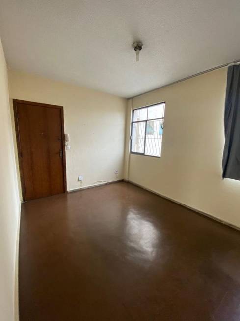 Foto 1 de Apartamento com 3 Quartos para alugar, 11m² em Califórnia, Belo Horizonte
