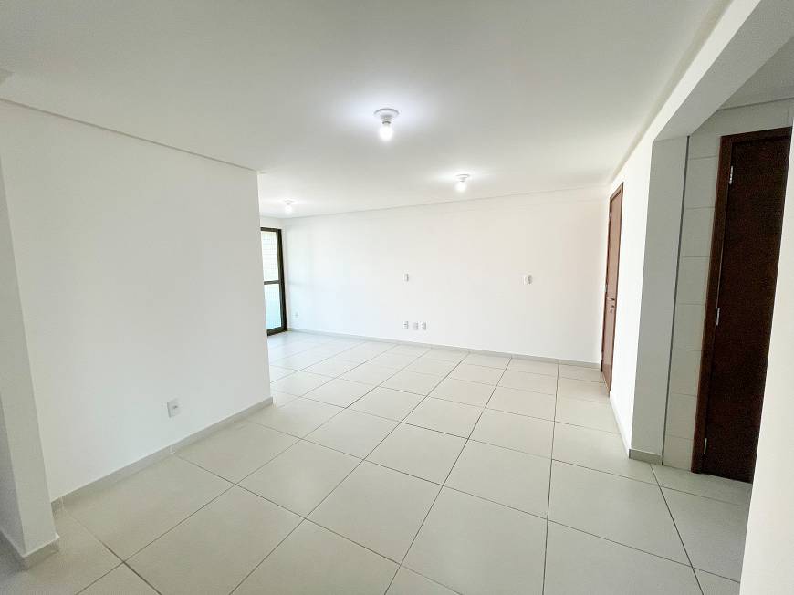 Foto 3 de Apartamento com 3 Quartos à venda, 96m² em Manaíra, João Pessoa