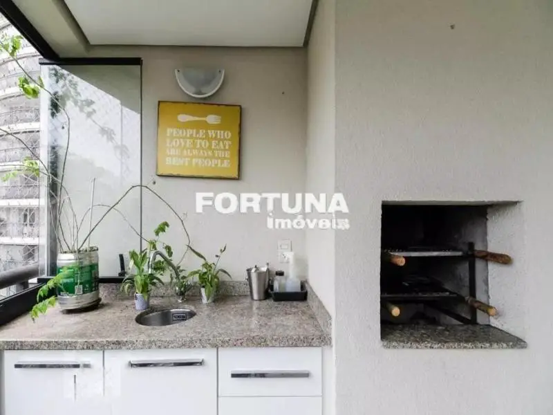 Foto 3 de Apartamento com 3 Quartos para alugar, 137m² em Vila Sao Francisco, São Paulo