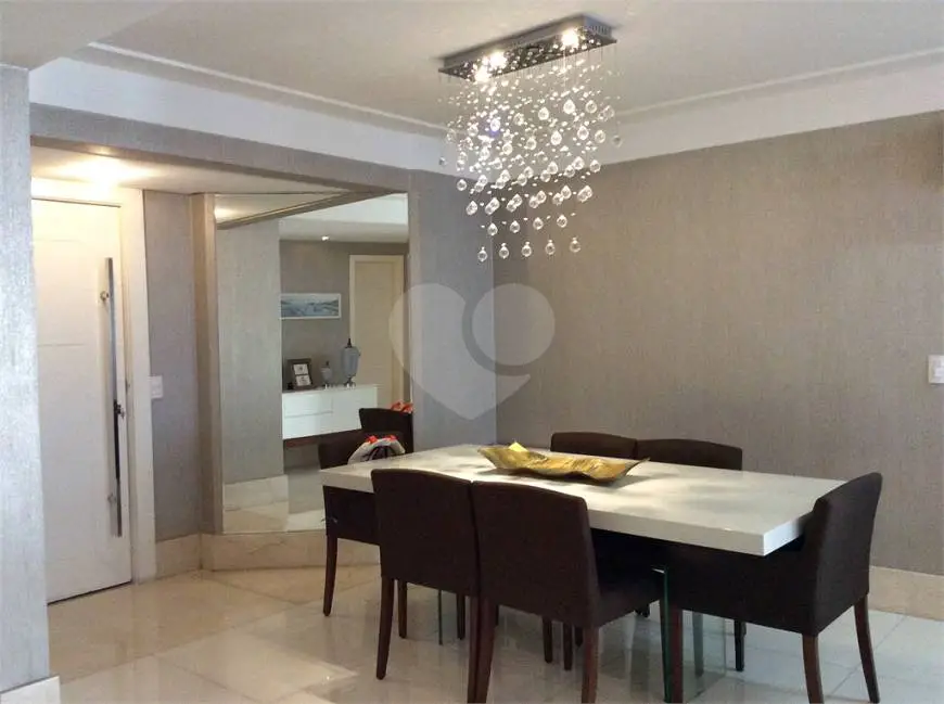 Foto 1 de Apartamento com 4 Quartos à venda, 155m² em Barro Vermelho, Vitória