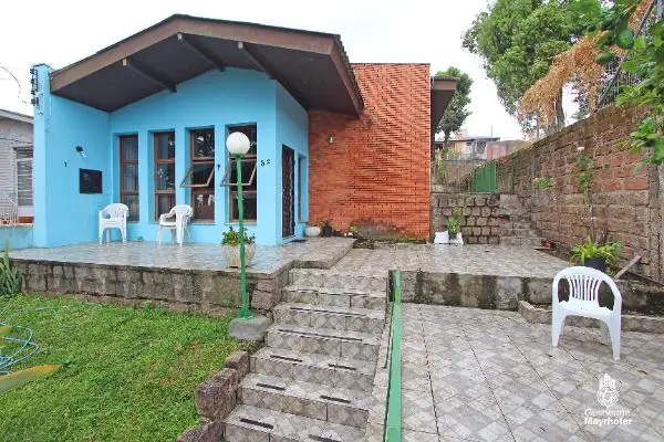 Foto 1 de Casa com 3 Quartos à venda, 336m² em Espiríto Santo, Porto Alegre