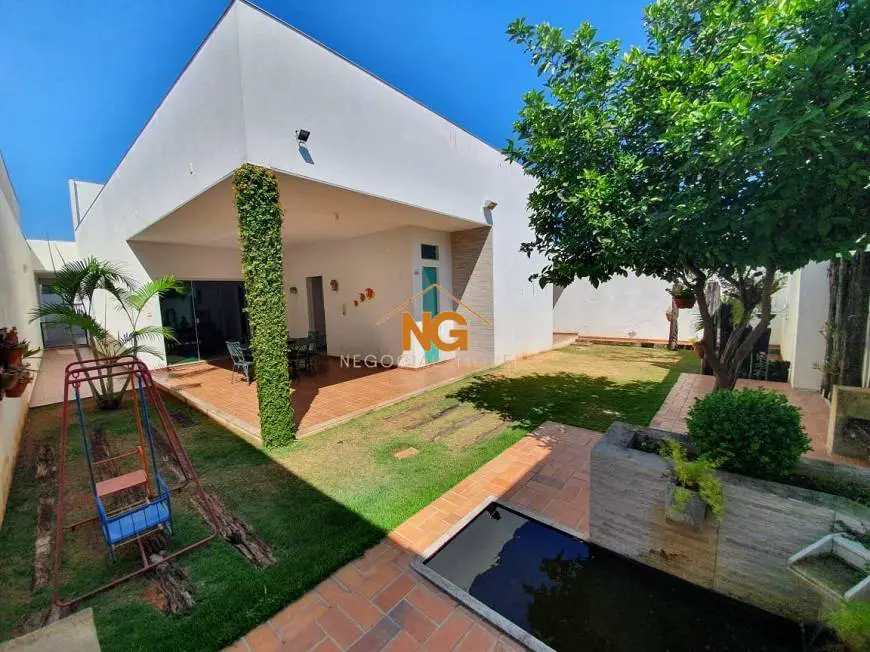 Foto 1 de Casa com 3 Quartos à venda, 380m² em Fonte Grande, Contagem