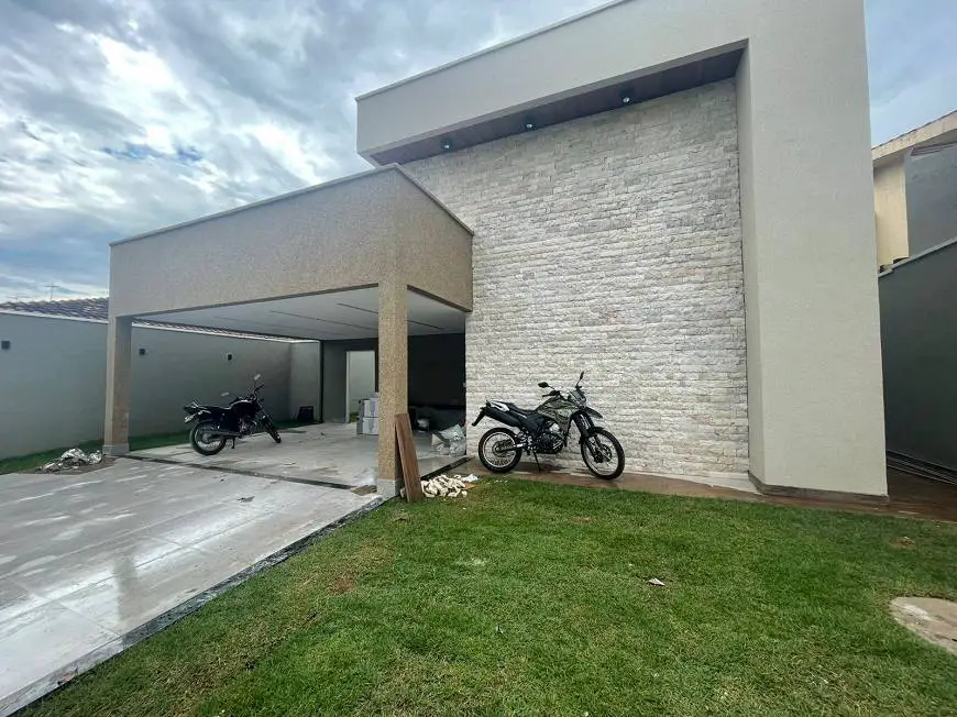 Foto 1 de Casa com 3 Quartos à venda, 211m² em Jardim Atlântico, Goiânia