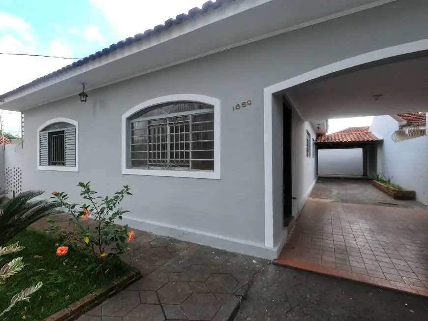 Foto 1 de Casa com 3 Quartos para alugar, 133m² em Planalto, Araçatuba