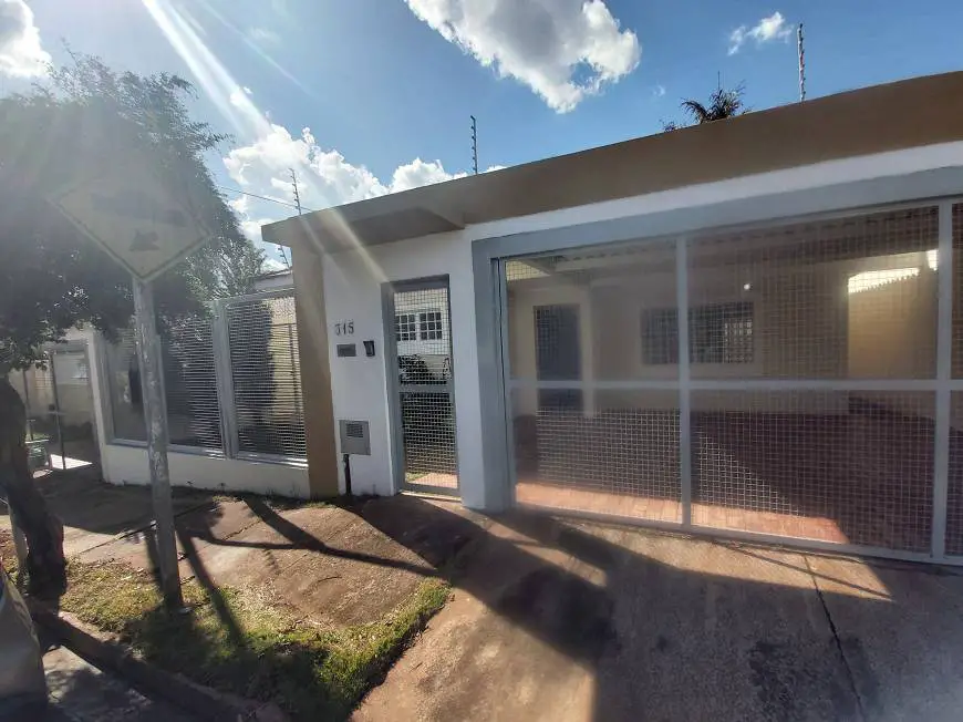 Foto 1 de Casa com 3 Quartos para alugar, 92m² em Vila do Polonês, Campo Grande