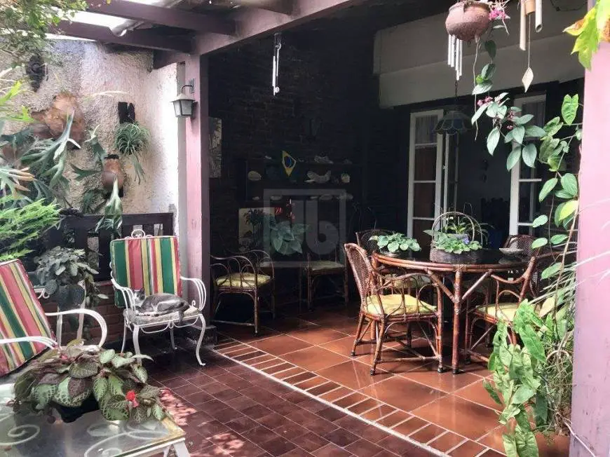 Foto 3 de Casa com 6 Quartos à venda, 318m² em Santa Teresa, Rio de Janeiro