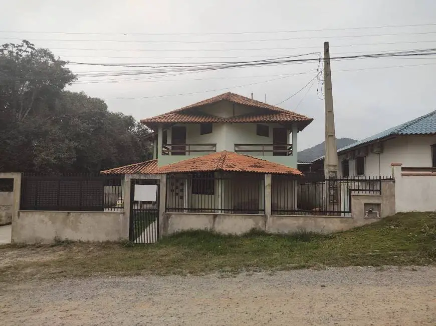 Foto 1 de Casa com 7 Quartos à venda, 300m² em Armação, Penha