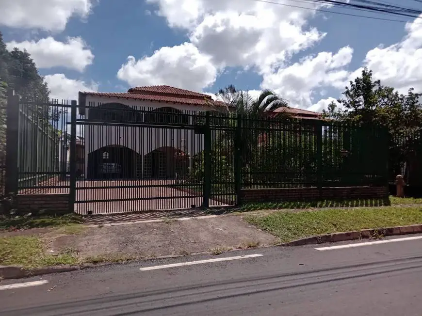 Foto 1 de Casa de Condomínio com 4 Quartos à venda, 280m² em Residencial Santos Dumont, Brasília