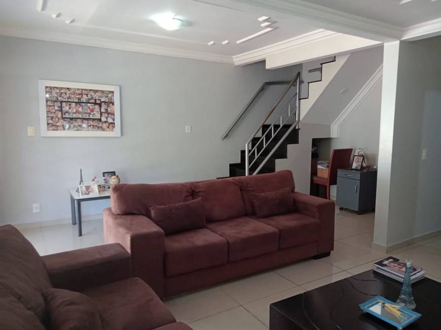 Foto 5 de Casa de Condomínio com 4 Quartos à venda, 280m² em Residencial Santos Dumont, Brasília