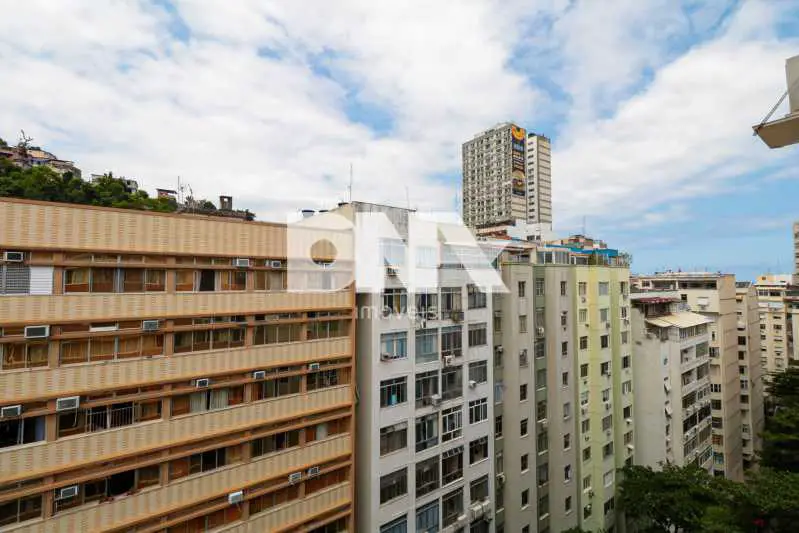 Foto 3 de Apartamento com 2 Quartos à venda, 86m² em Leme, Rio de Janeiro