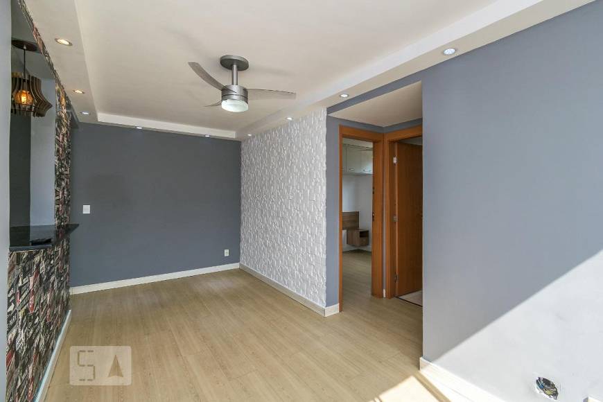 Foto 2 de Apartamento com 2 Quartos à venda, 46m² em Parada de Lucas, Rio de Janeiro