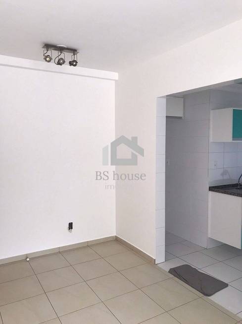 Foto 2 de Apartamento com 2 Quartos para alugar, 53m² em Vila Alpina, Santo André