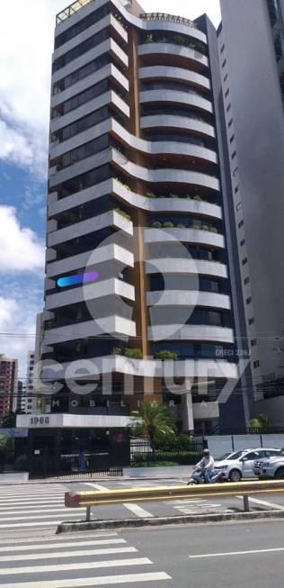 Foto 1 de Apartamento com 4 Quartos à venda, 350m² em Treze de Julho, Aracaju