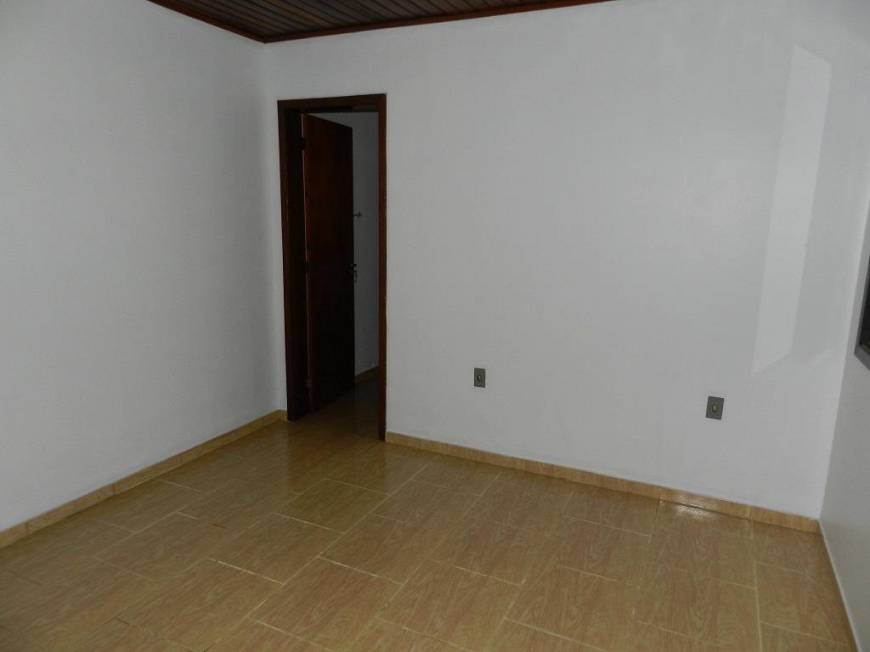 Foto 3 de Casa com 2 Quartos à venda, 38m² em Fiuza, Viamão