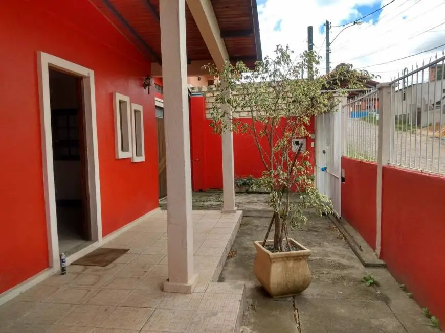 Foto 3 de Casa com 3 Quartos à venda, 200m² em Fiuza, Viamão